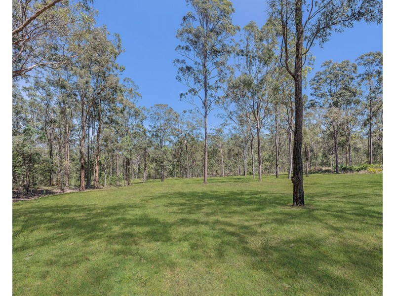 115 Winland Drive, Deebing Heights QLD 4306