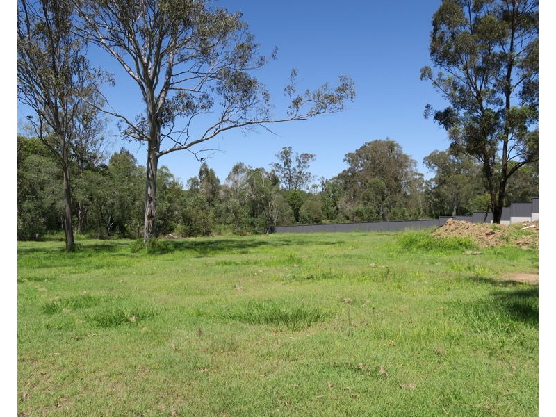 8 Campbell Court, Blacksoil QLD 4306