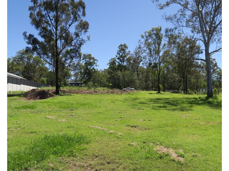 8 Campbell Court, Blacksoil QLD 4306