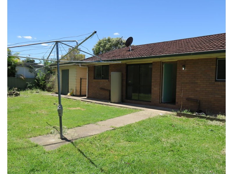 19 Vale Street, Bundamba QLD 4304