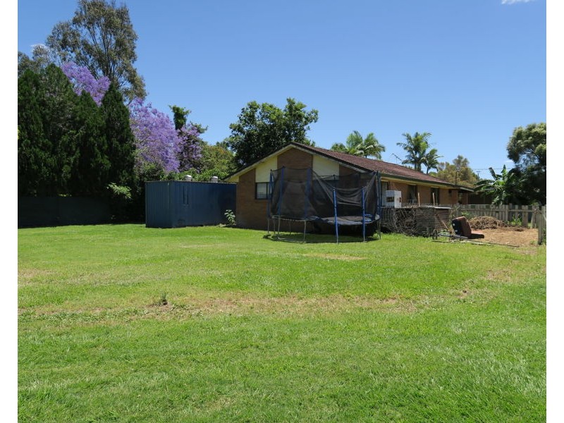 19 Vale Street, Bundamba QLD 4304