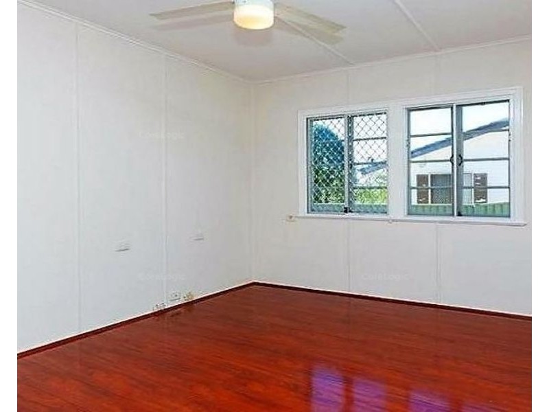 37 Clifton Street, Booval QLD 4304