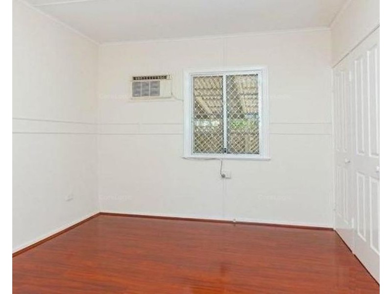 37 Clifton Street, Booval QLD 4304