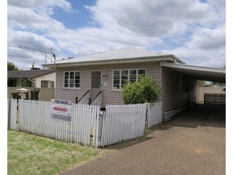 37 Clifton Street, Booval QLD 4304