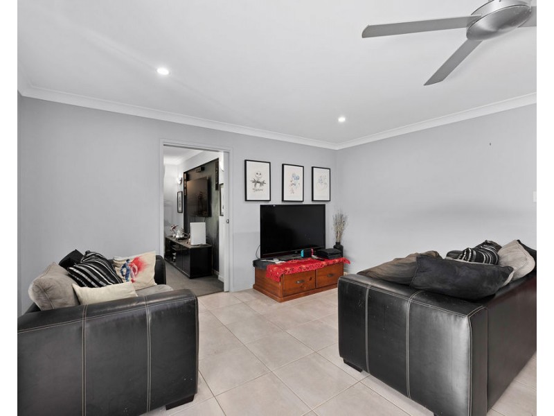 4 Fawnwood Street, Fernvale QLD 4306