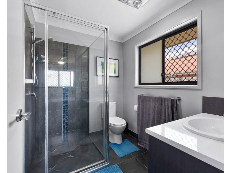 4 Fawnwood Street, Fernvale QLD 4306