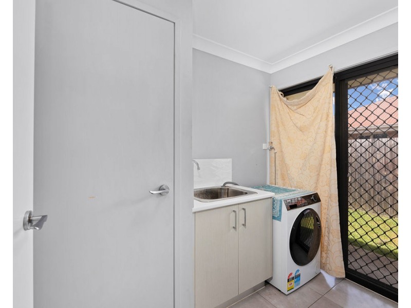 4 Fawnwood Street, Fernvale QLD 4306