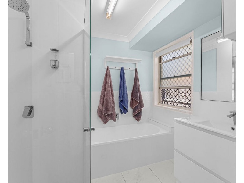 20 KENTIA CIRCUIT, Flinders View QLD 4305