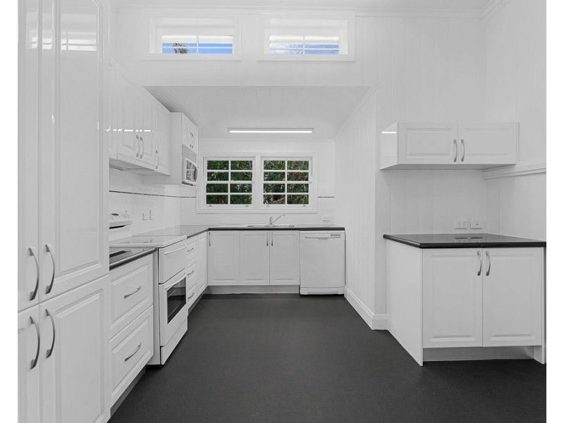 36 Blackstone Road, Newtown QLD 4305
