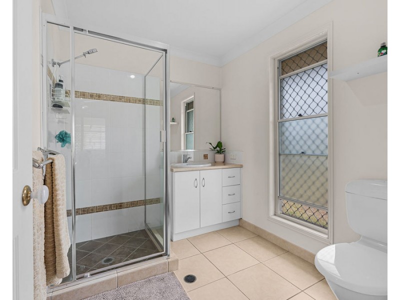 185 Edwards Street, Flinders View QLD 4305