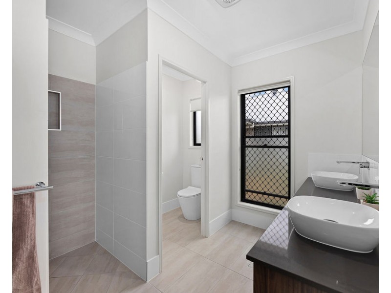 Hatton Vale QLD 4341