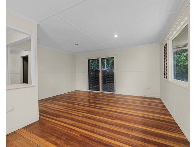 18 Lawson Street, Leichhardt QLD 4305