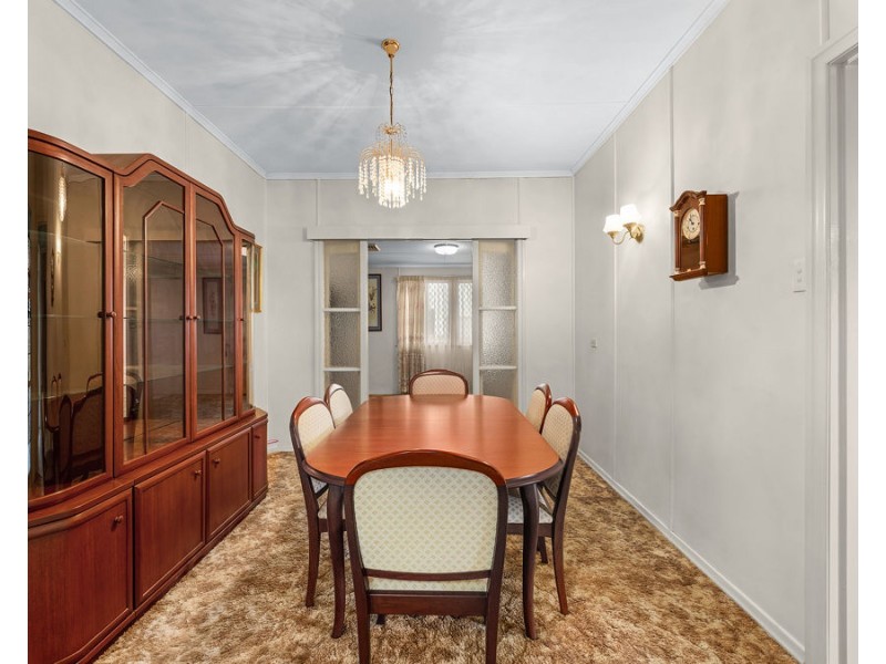 19 Alexandra Street, Booval QLD 4304