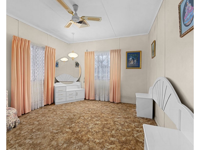 19 Alexandra Street, Booval QLD 4304