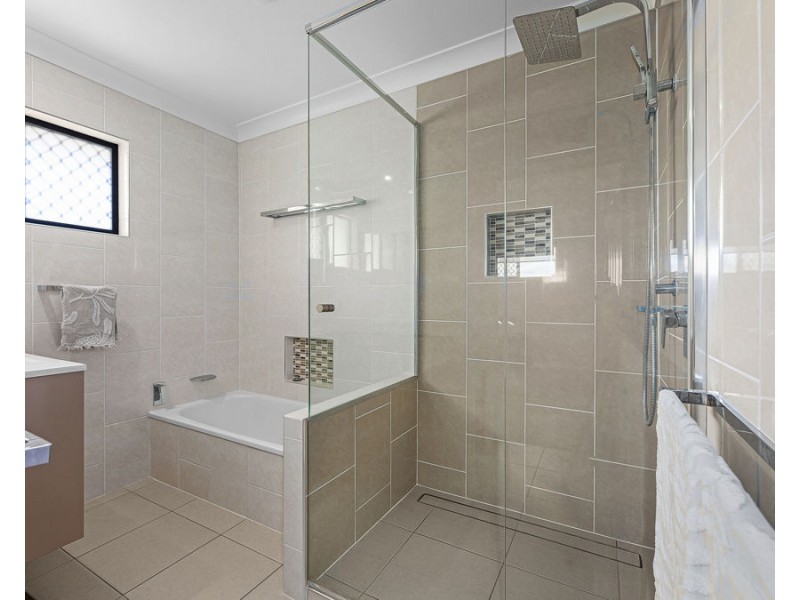 25 Thomas Street, Flinders View QLD 4305