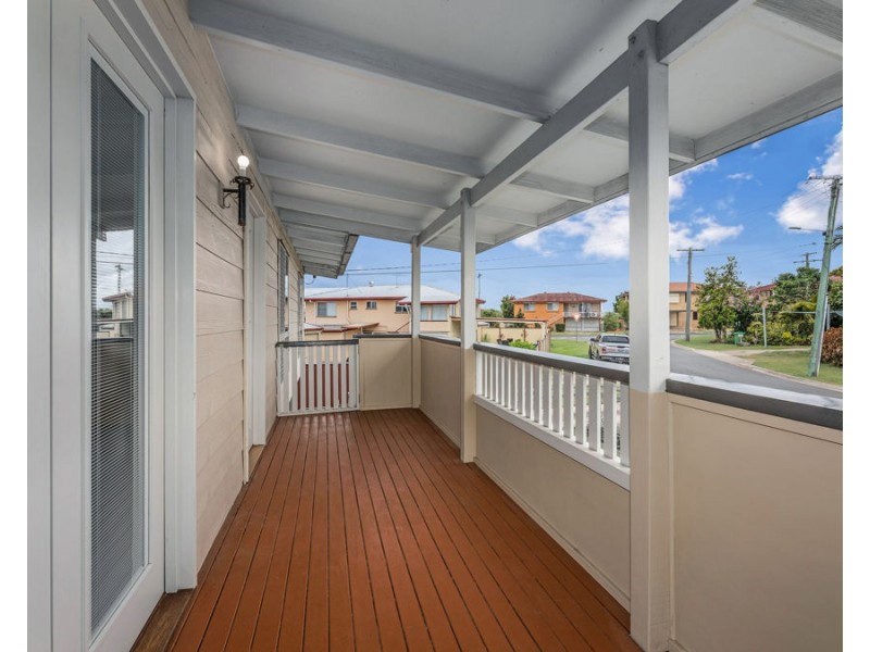 3 Pine Street, Flinders View QLD 4305
