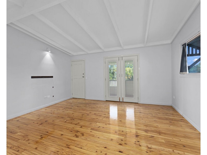 3 Pine Street, Flinders View QLD 4305