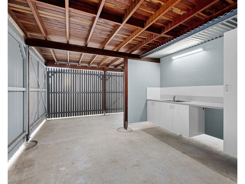 3 Pine Street, Flinders View QLD 4305