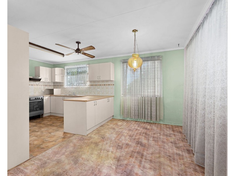 31 Lloyd George Street, Eastern Heights QLD 4305