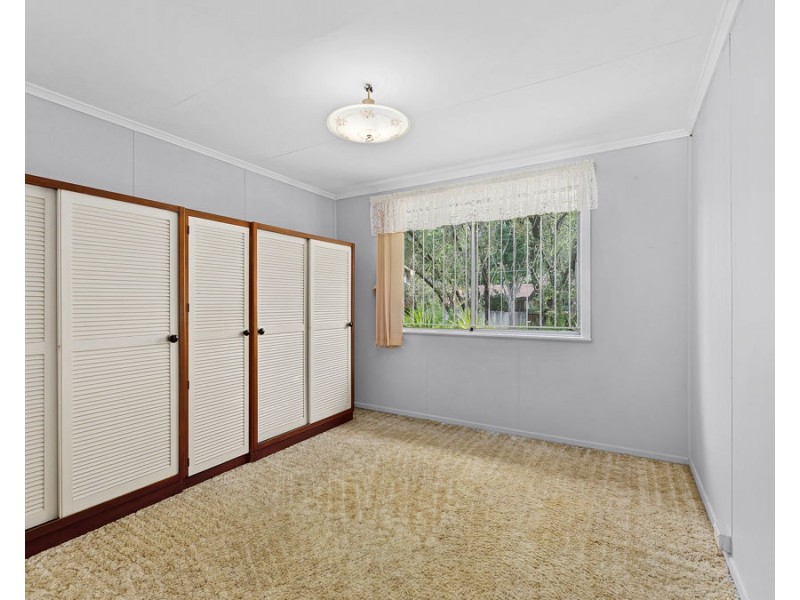 31 Lloyd George Street, Eastern Heights QLD 4305