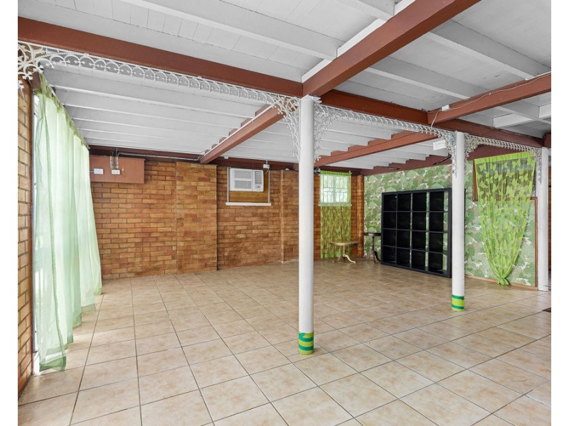 31 Lloyd George Street, Eastern Heights QLD 4305