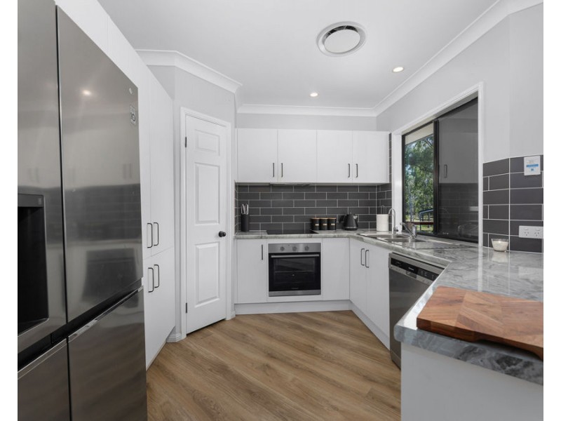 29 Eastfield Court, Deebing Heights QLD 4306