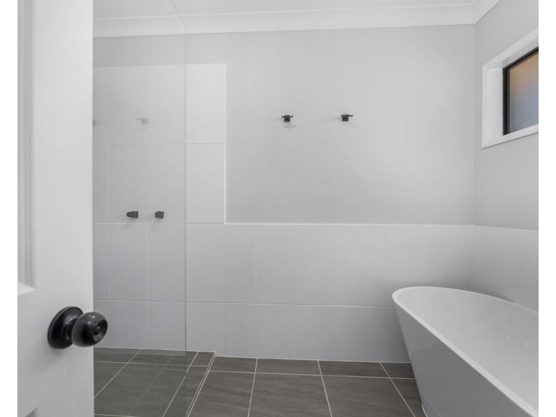 29 Eastfield Court, Deebing Heights QLD 4306