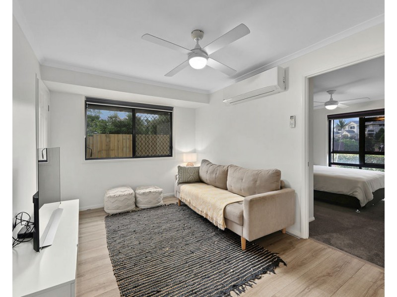 18 Alexandra Close, Flinders View QLD 4305