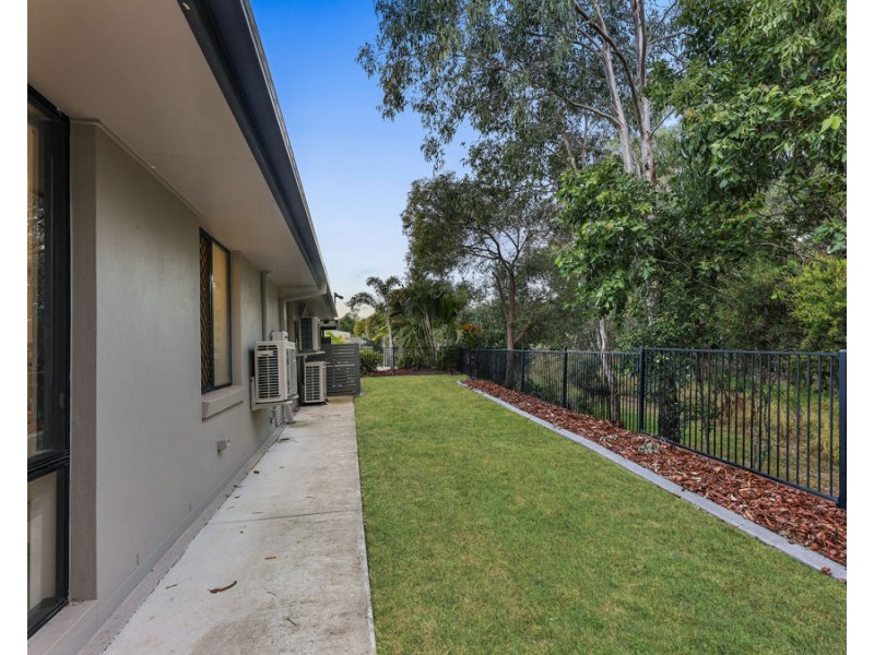 18 Alexandra Close, Flinders View QLD 4305