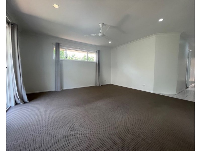 11/11 Newtown Street, East Ipswich QLD 4305