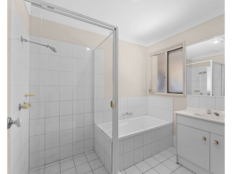 349 South Station Road, Raceview QLD 4305
