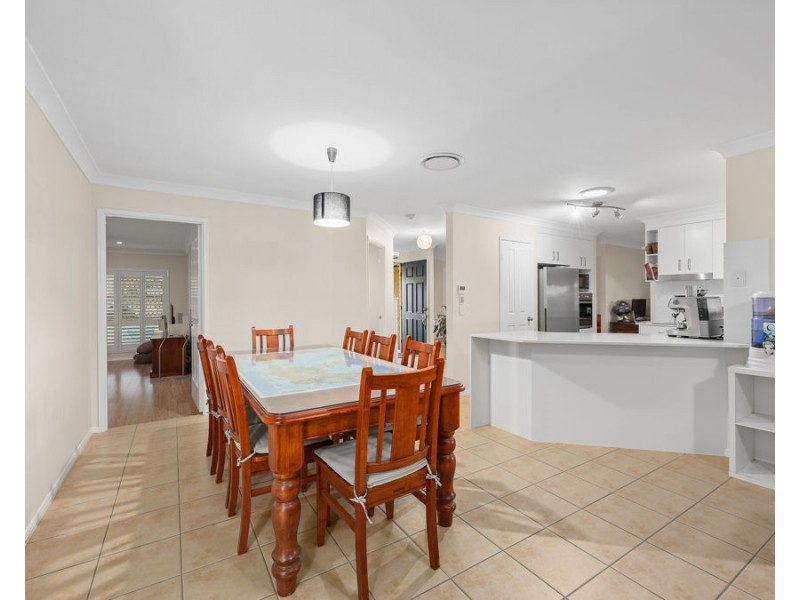8 Crosby Crescent, Raceview QLD 4305