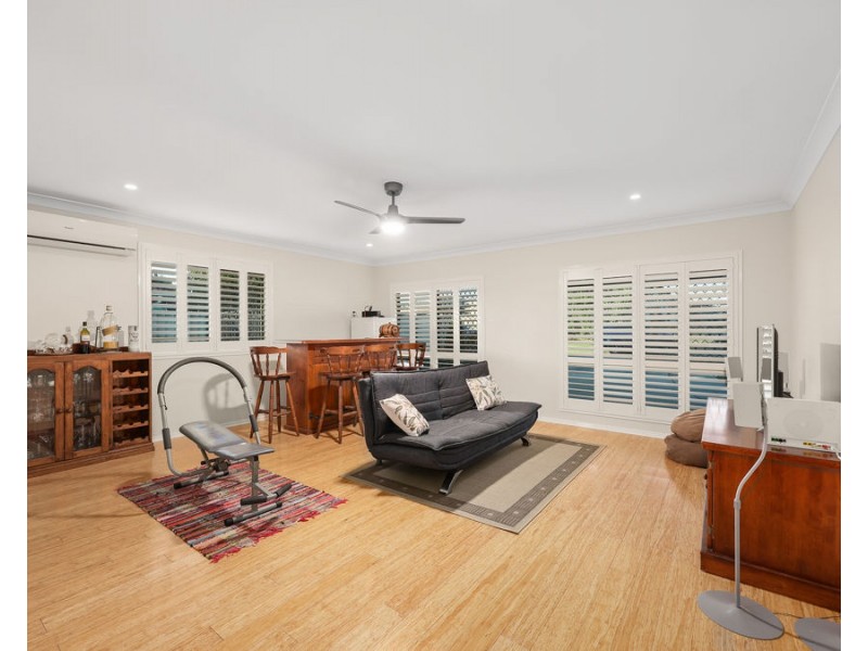 8 Crosby Crescent, Raceview QLD 4305