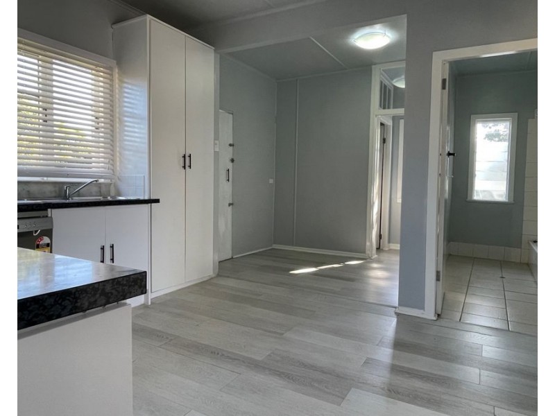 18 Spring Street, East Ipswich QLD 4305