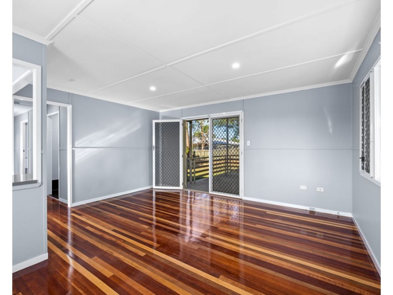 18 Lawson Street, Leichhardt QLD 4305
