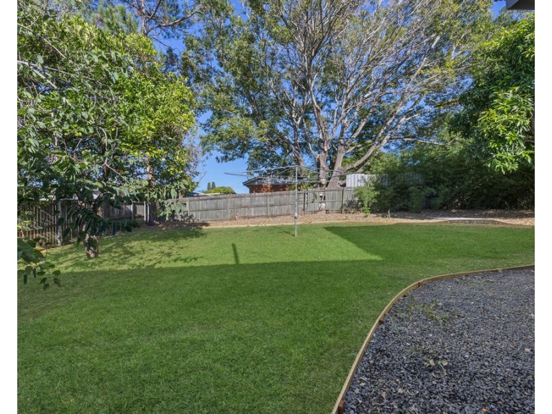 18 Lawson Street, Leichhardt QLD 4305
