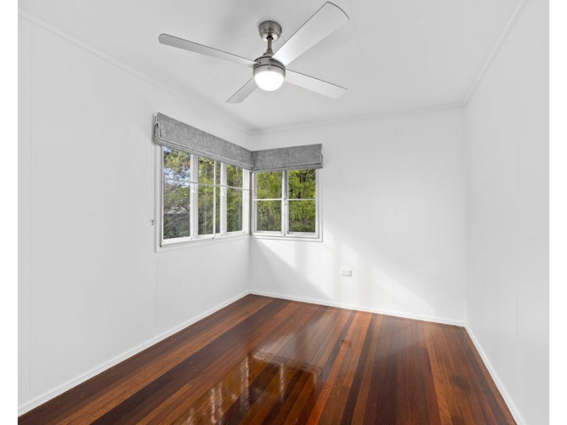 48 Kynance Street, Leichhardt QLD 4305