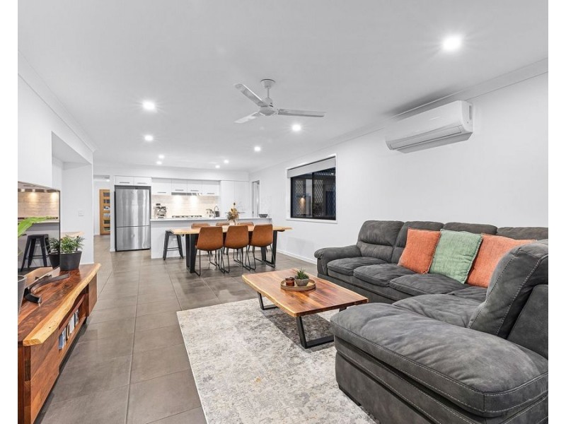 10 Gonula Crescent, Ripley QLD 4306