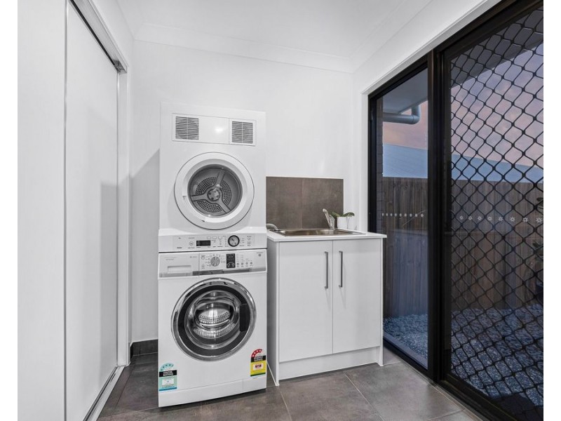 10 Gonula Crescent, Ripley QLD 4306