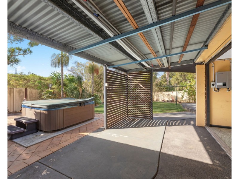43 Prunda Parade, Raceview QLD 4305