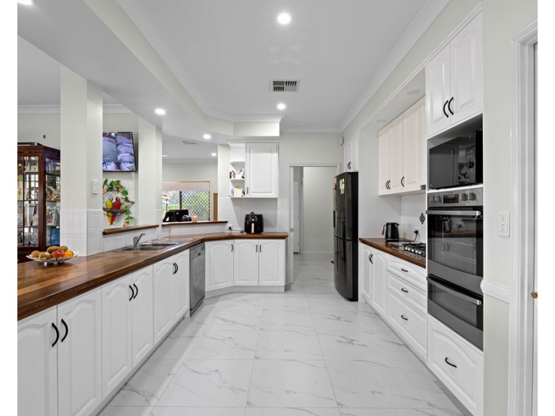 36 Winland Drive, Deebing Heights QLD 4306