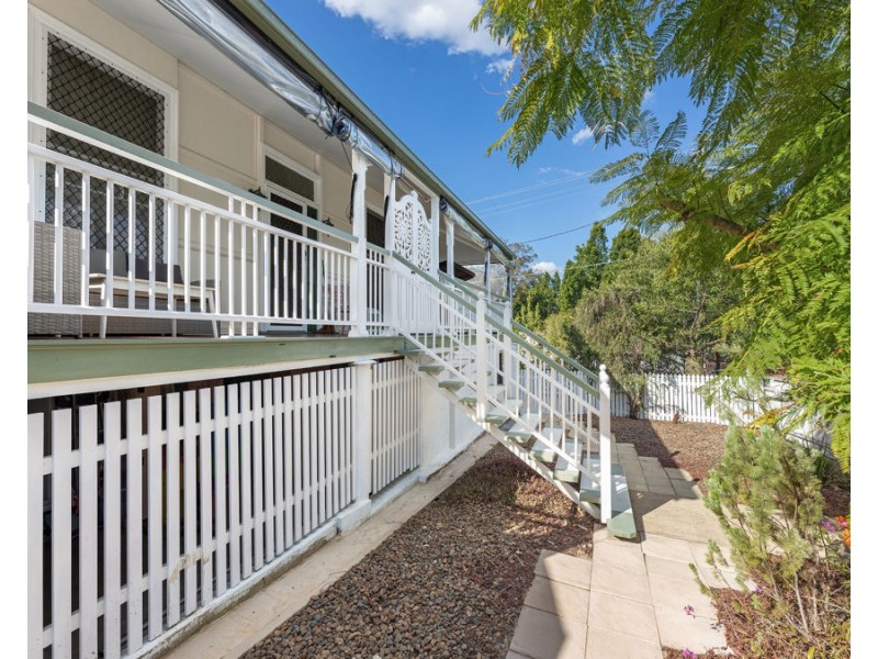 14 Sinclair Street, Newtown QLD 4305