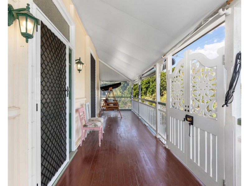 14 Sinclair Street, Newtown QLD 4305