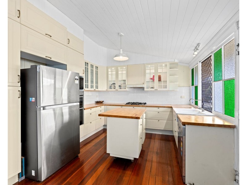 14 Sinclair Street, Newtown QLD 4305
