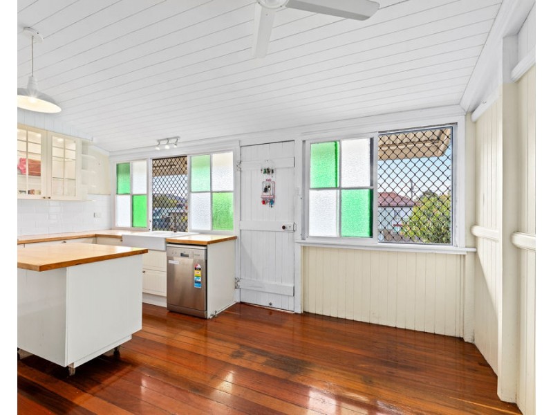 14 Sinclair Street, Newtown QLD 4305