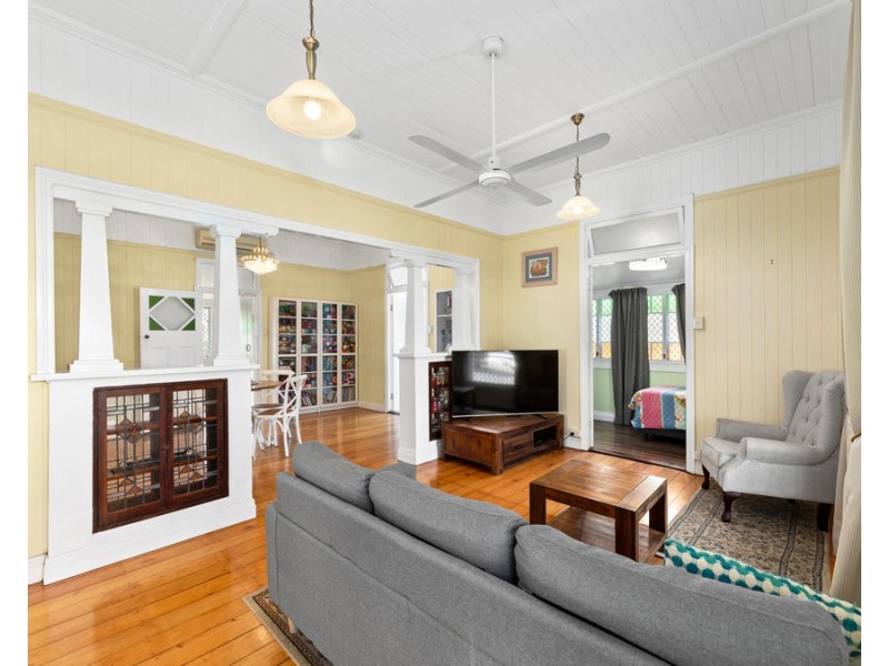 14 Sinclair Street, Newtown QLD 4305