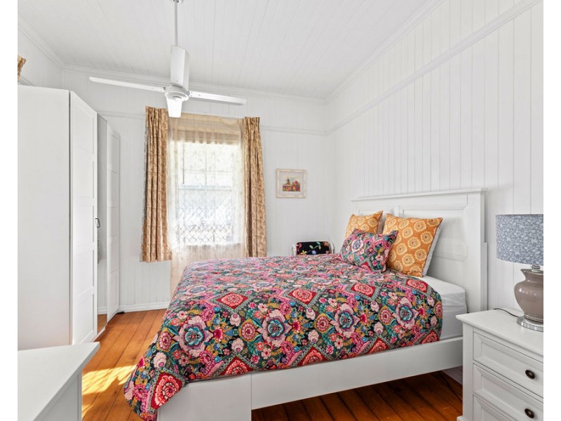 14 Sinclair Street, Newtown QLD 4305