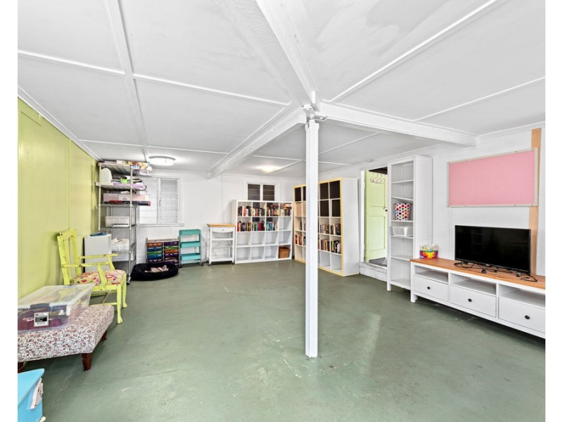 14 Sinclair Street, Newtown QLD 4305