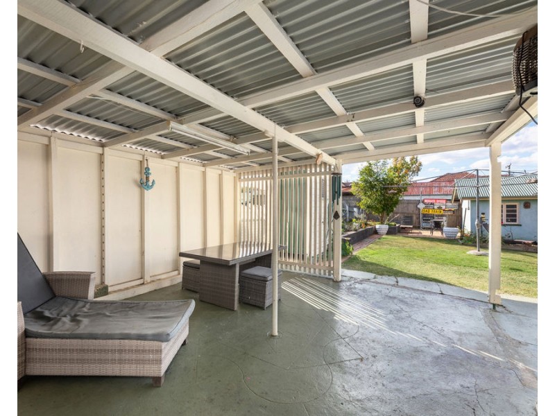 14 Sinclair Street, Newtown QLD 4305