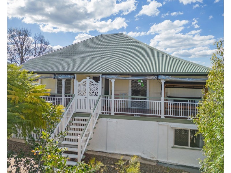 14 Sinclair Street, Newtown QLD 4305